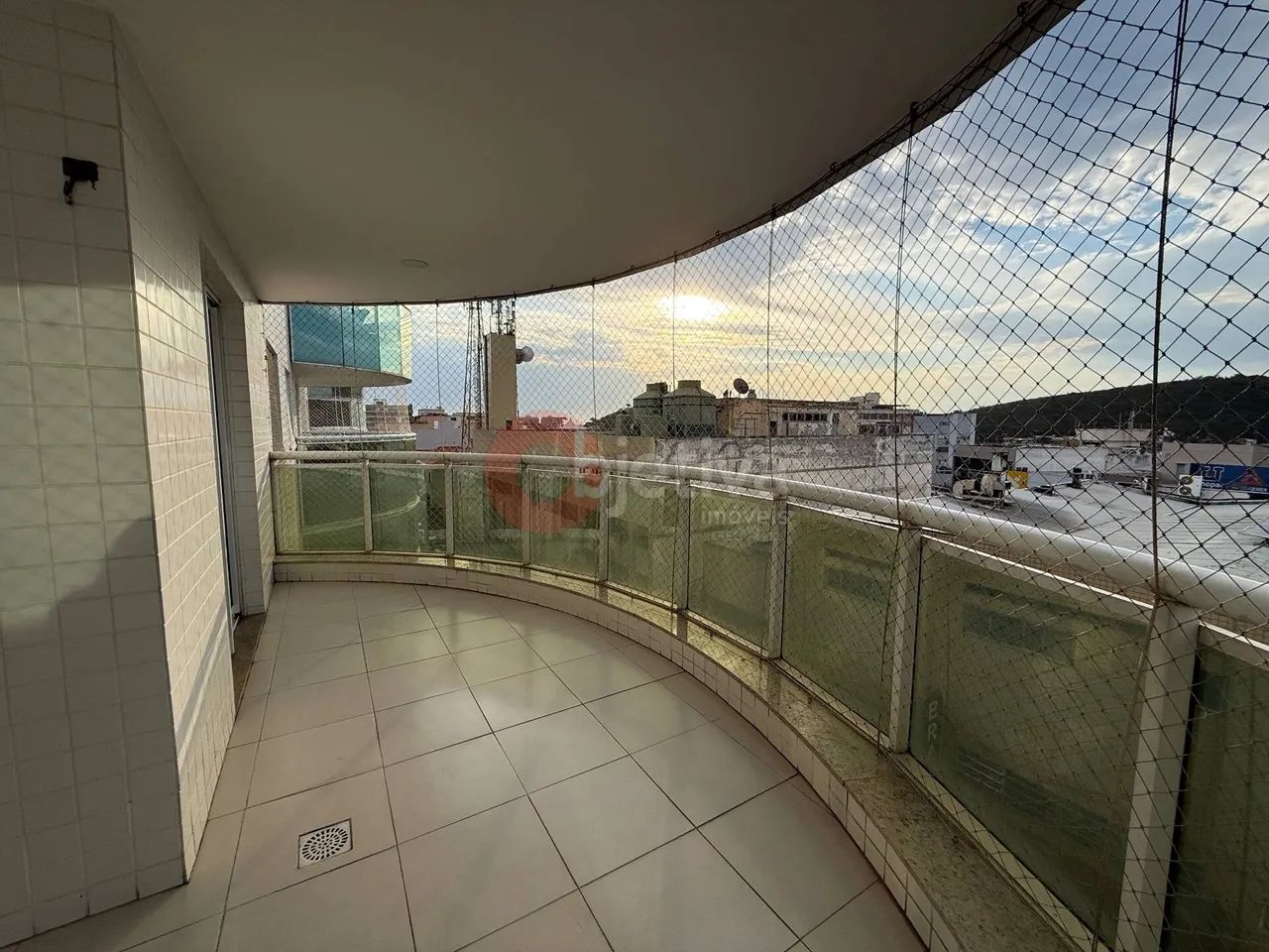 Apartamento linear, 2 quartos, lazer completo, Centro - Cabo Frio - Foto 5