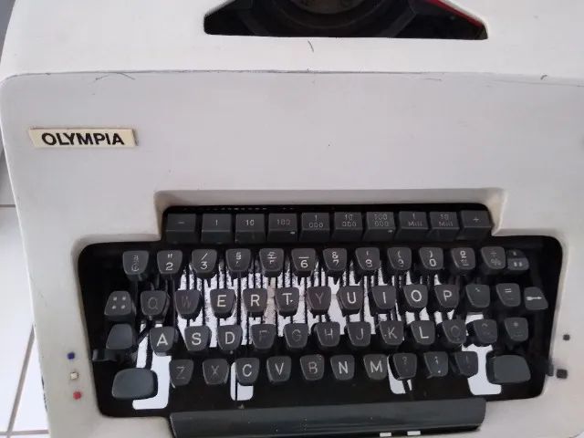 Máquina de escrever, fax e discos variados - Foto 2