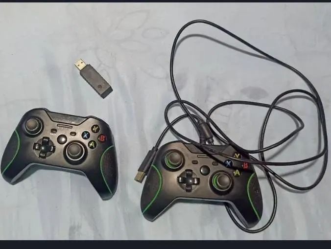 Xbox one com 2 controles e cabo HDMI  - Foto 4