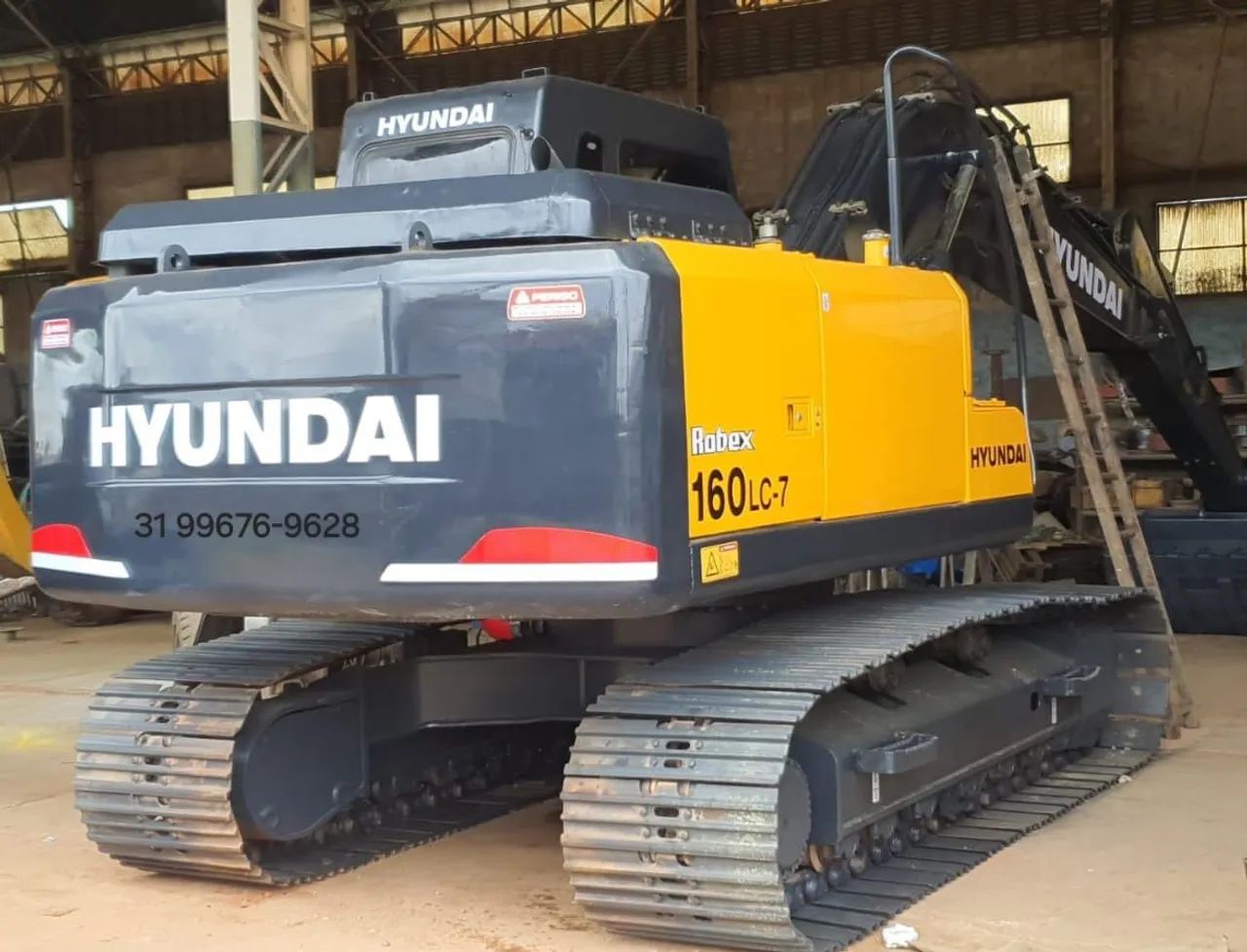 Escavadeira Hyundai 160 LC-7 cabinada - Foto 5