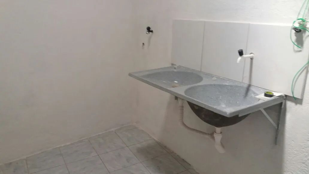 ALUGO KITNET R$400,00 - Foto 4