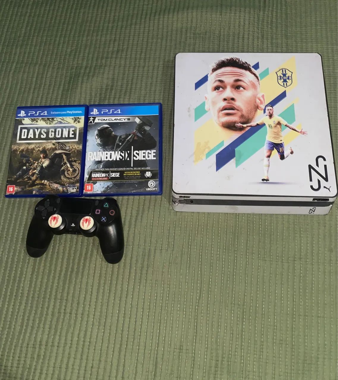 Vende-se PS4 Slim 1TB