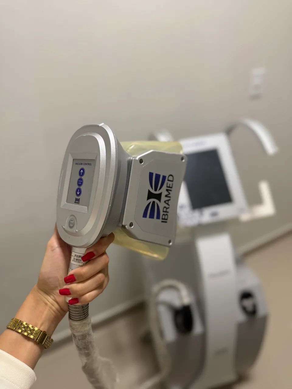 OPORTUNIDADE - CRIOLIPÓLISE DE SUCÇÃO IBRAMED POLARYS