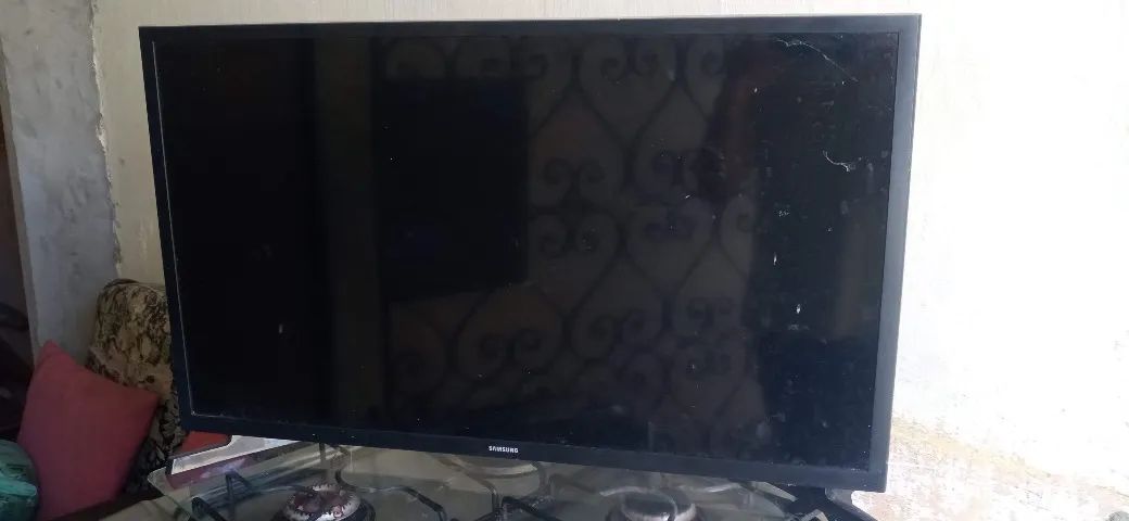 TV LED 32 COM DEFEITO