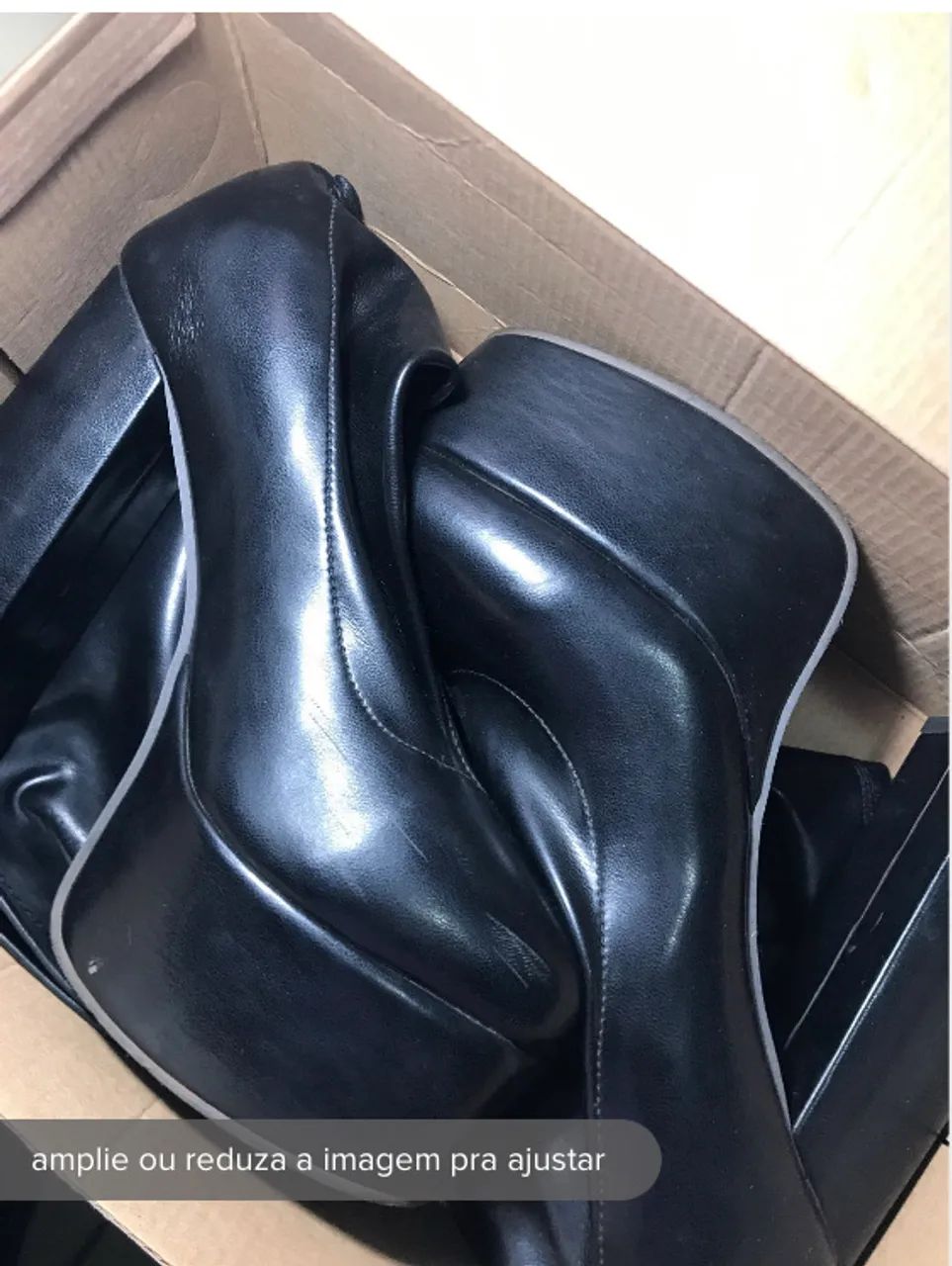 Bota preta de salto grosso, já utilizada mas conservada - Foto 3