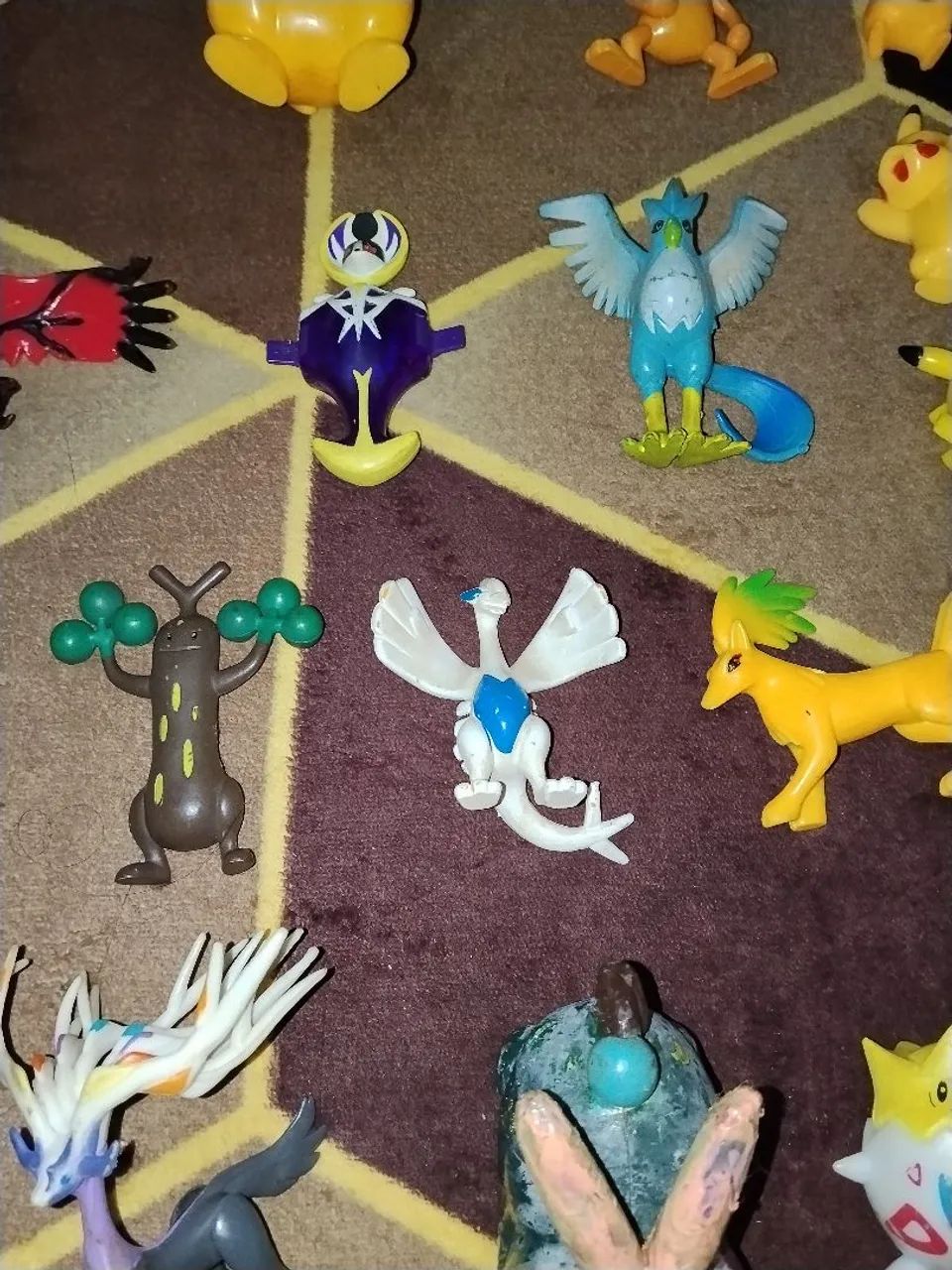 Coleção de bonecos e miniaturas de pokémons  - Foto 4