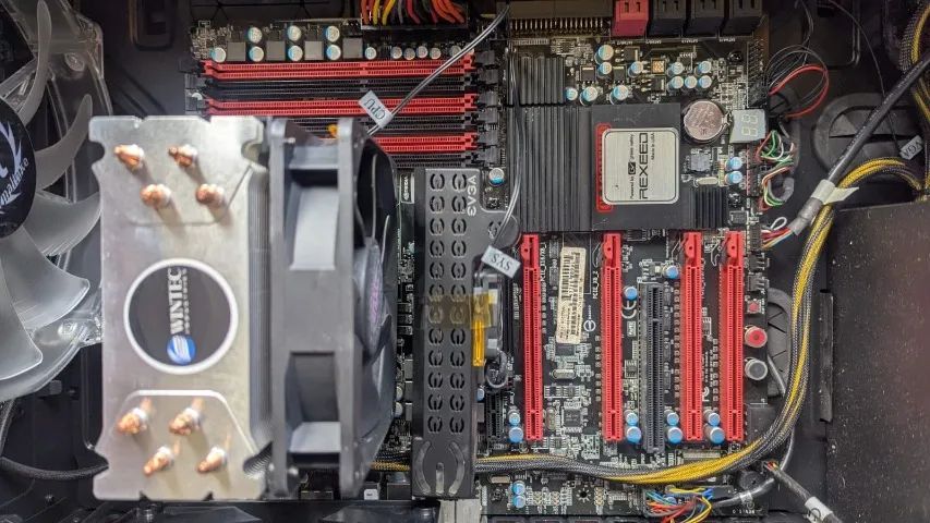 SEM USO Thermaltake  Level 10 GT com Mother Board, CPU e Fonte - Foto 5