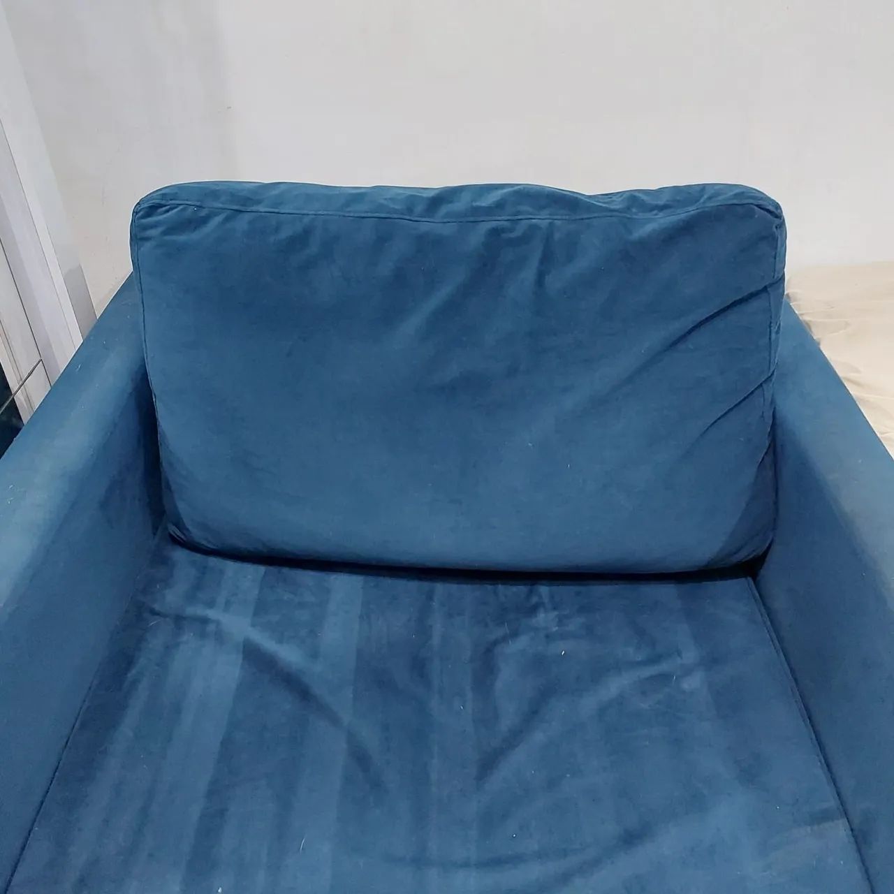 Sofa cama suede azul usado - Mudança -baixei pra sair logo - Foto 3