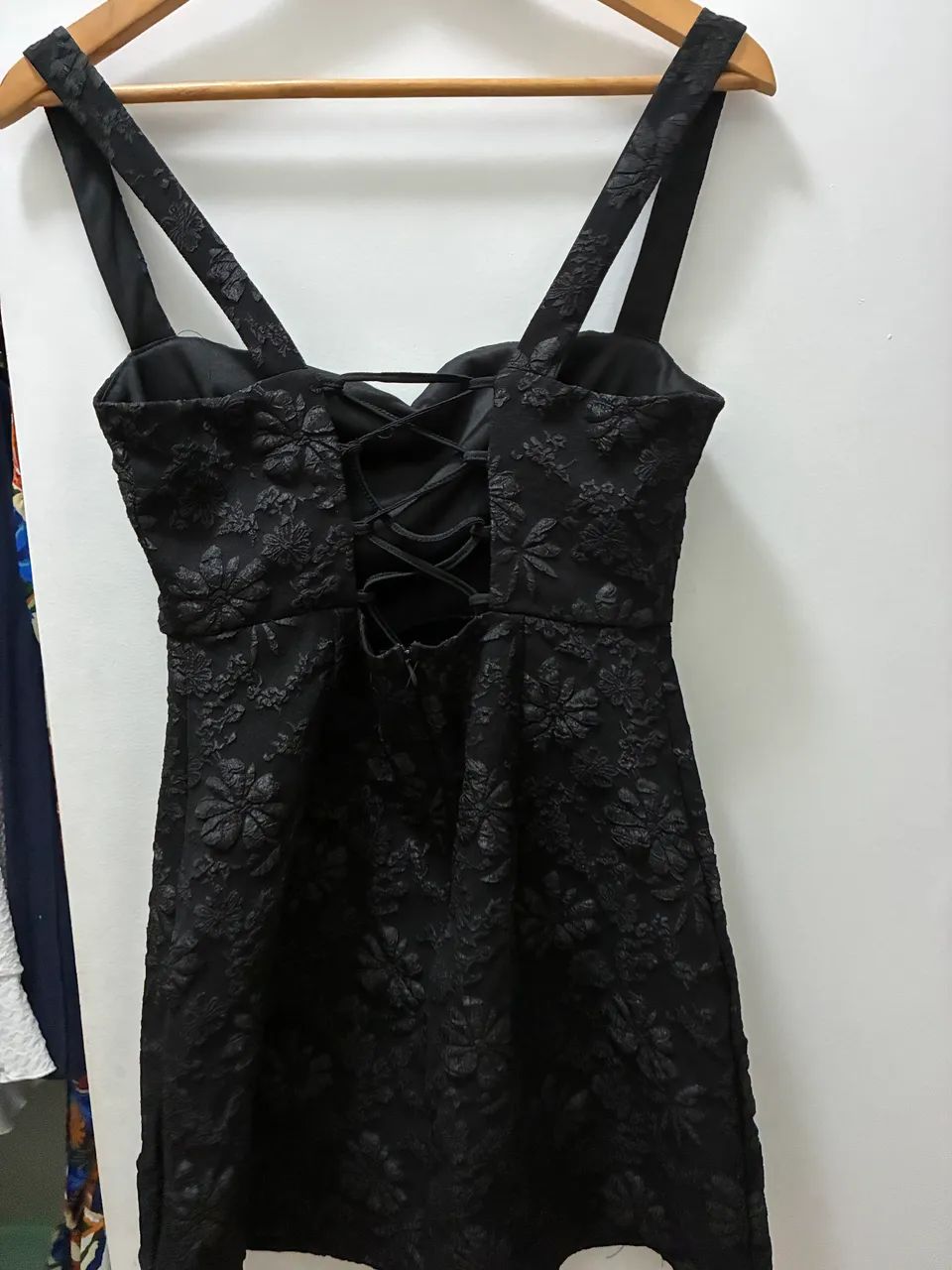 Vestido preto elegante  - Foto 2