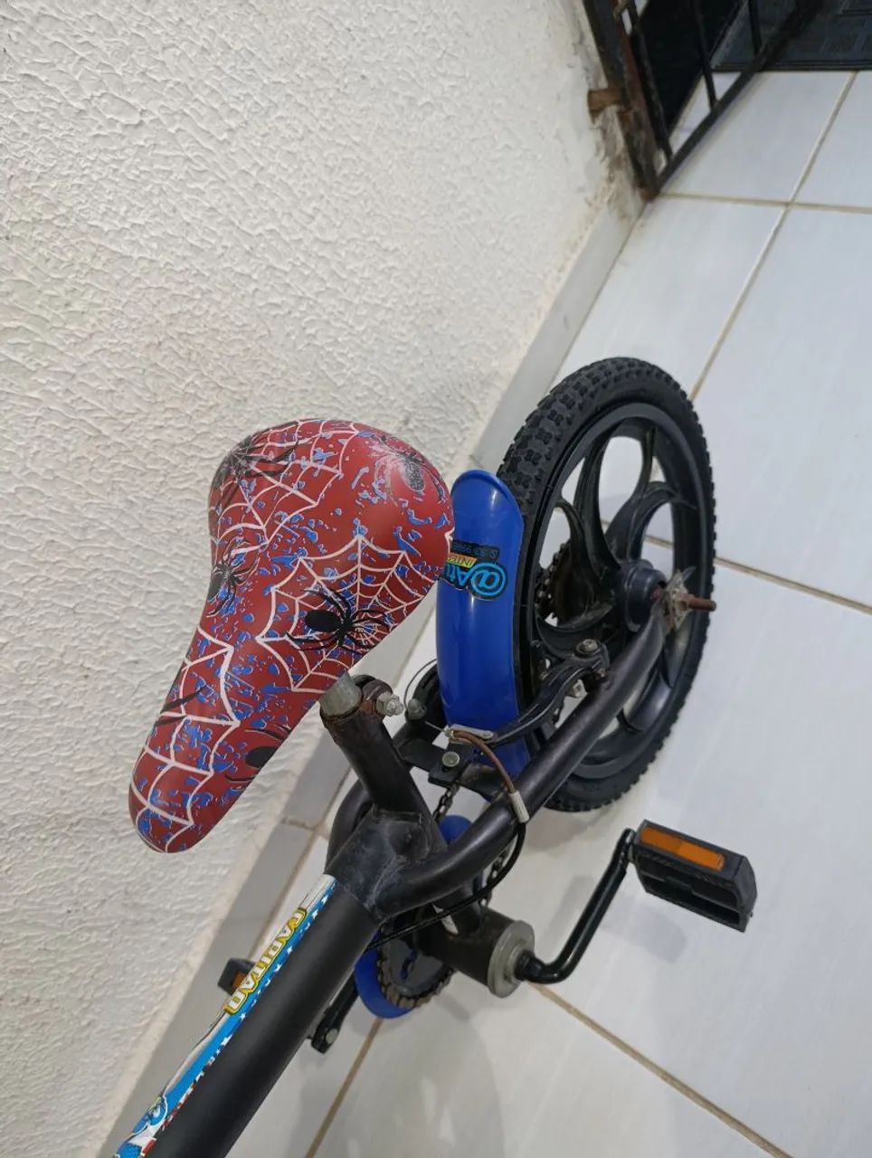 Bicicleta infantil aro 12 - Foto 4