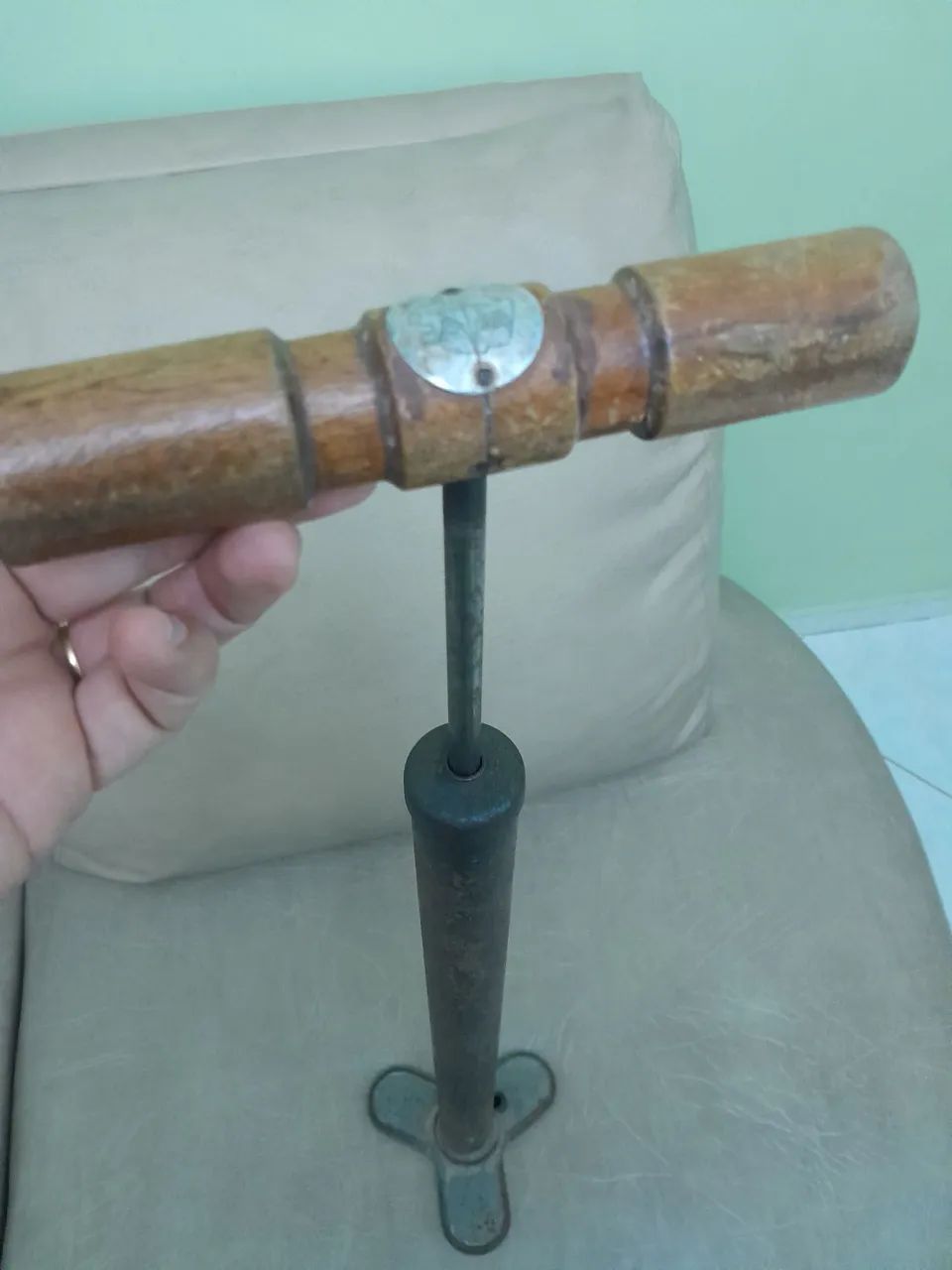 Antiga Bomba de ar automotiva de 1940. - Foto 3
