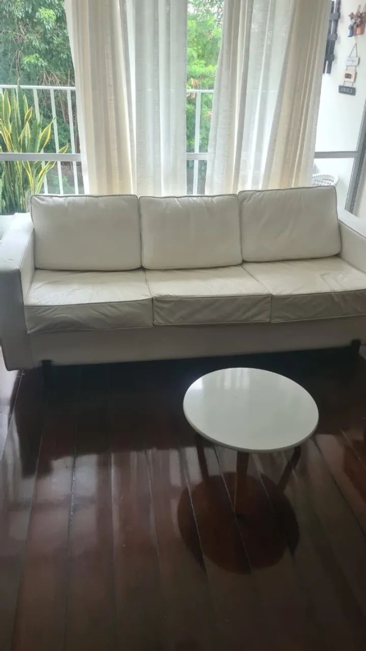 SOFÁ COURO BRANCO 2M - SUPER CONSERVADO