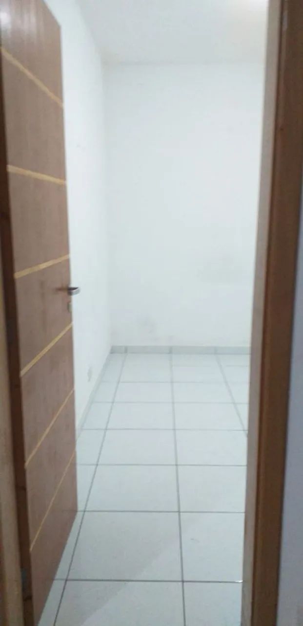 Alugo casa com 2 dormitórios - Localização excelente  - Foto 4