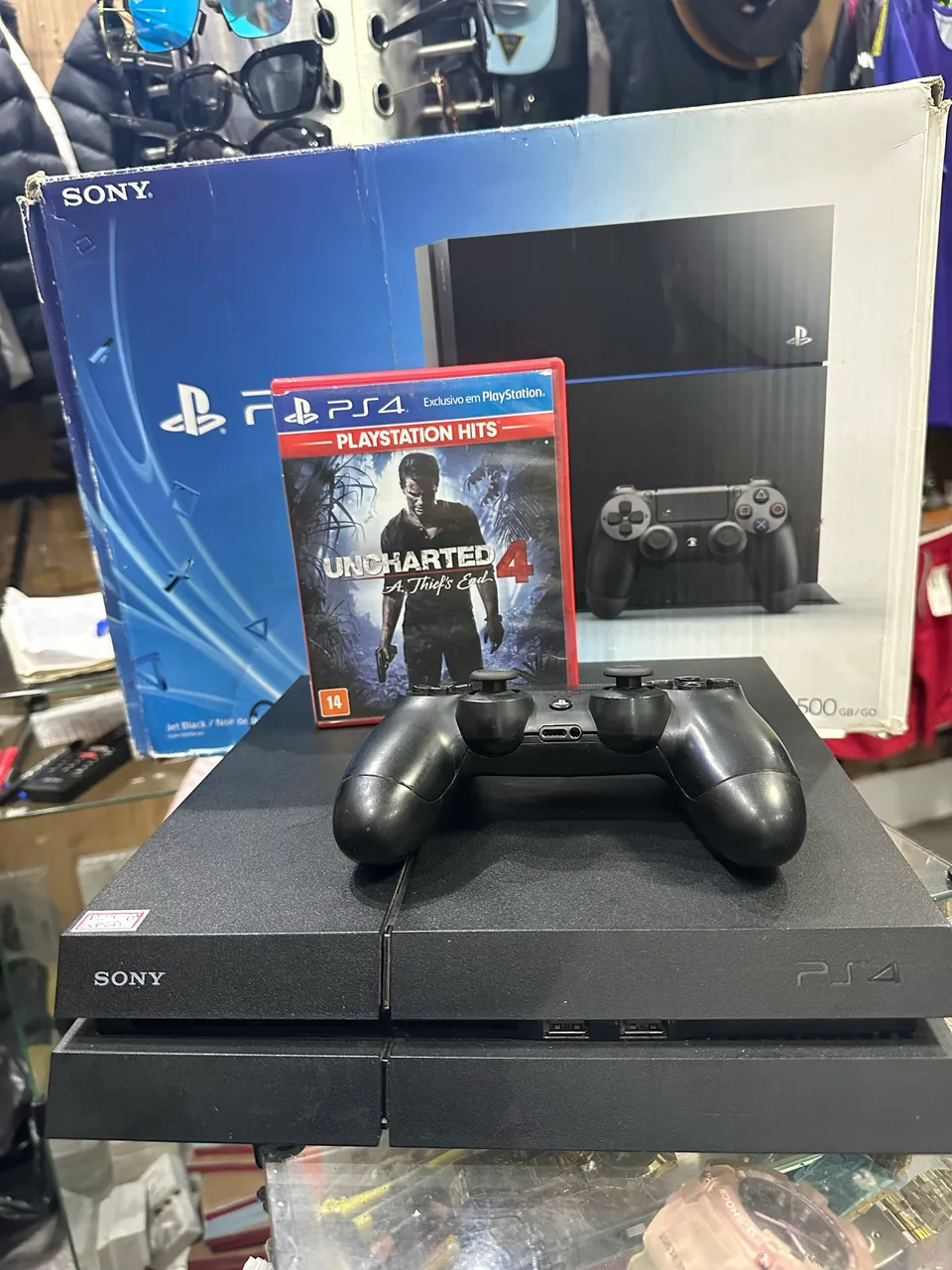 PS 4 slim 1tb e Nintendo switch - Consoles de Vídeo Game - Ingá