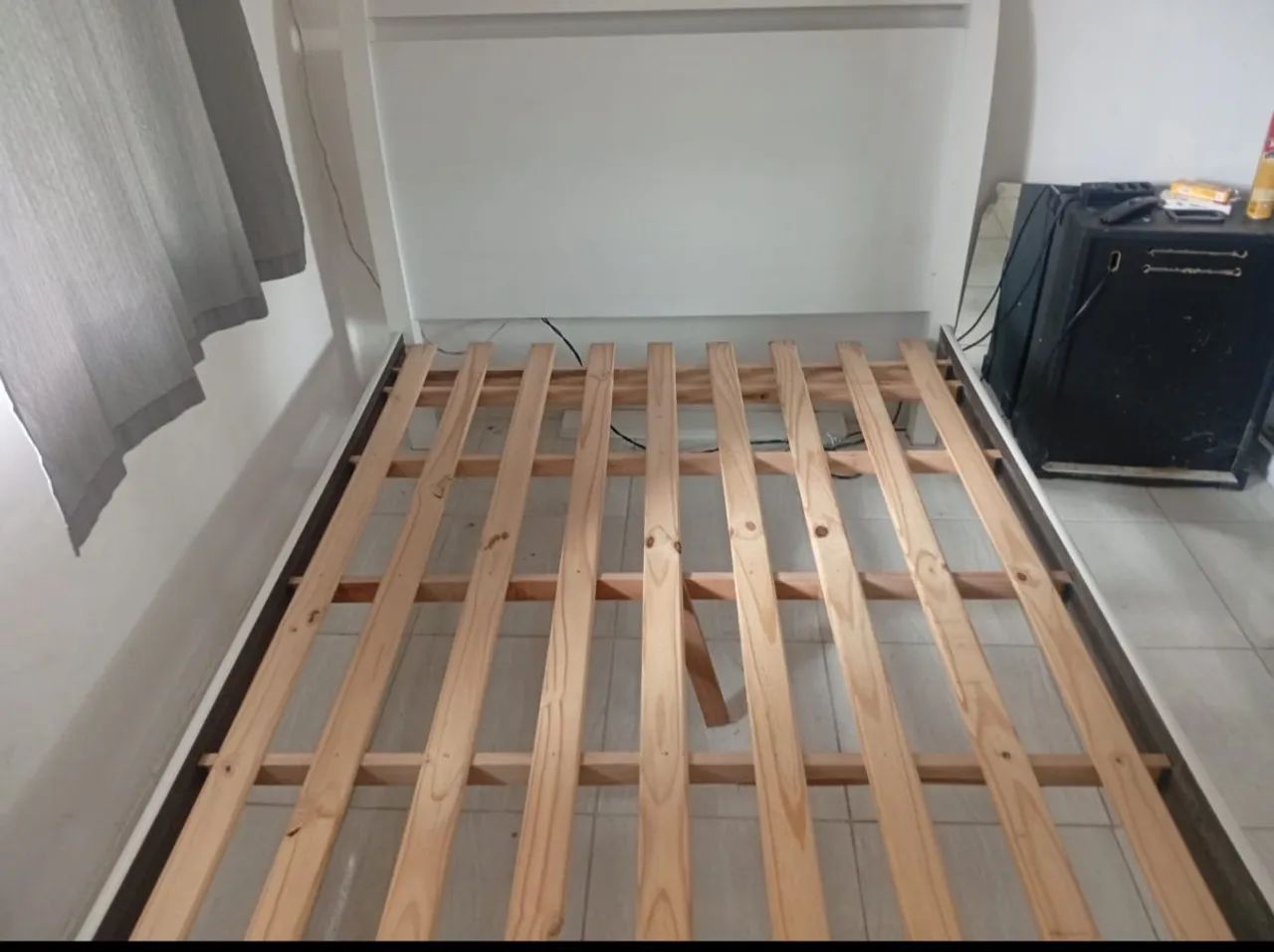 Cama de casal Branca madeira sem colchão 