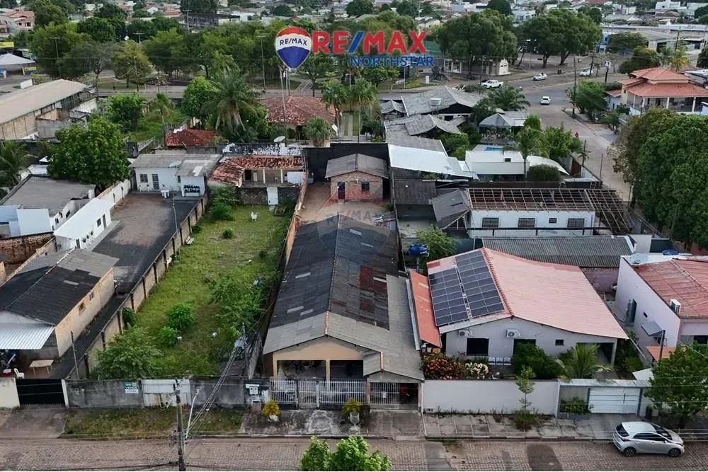 Terreno com Benfeitoria