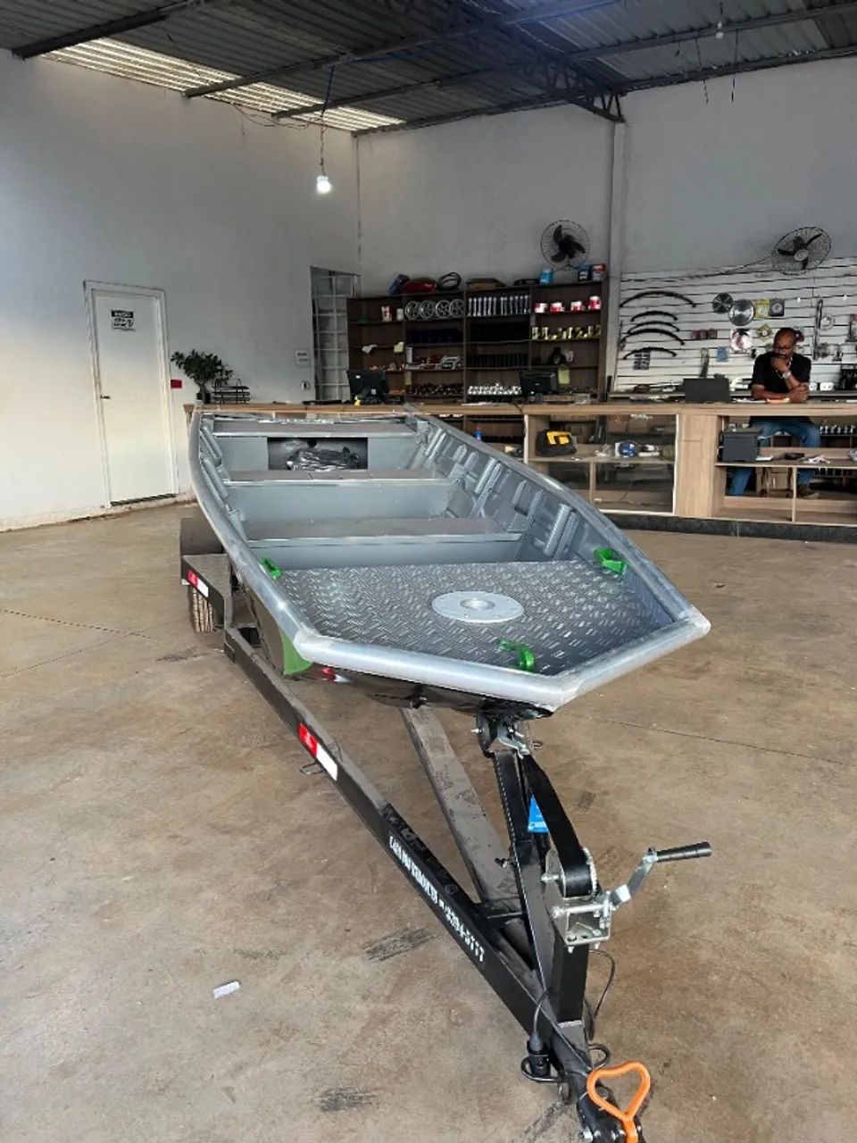 Canoa Soldada Modelo Versátil com Estrutura Robusta - A partir de 7.990,00 - Foto 2