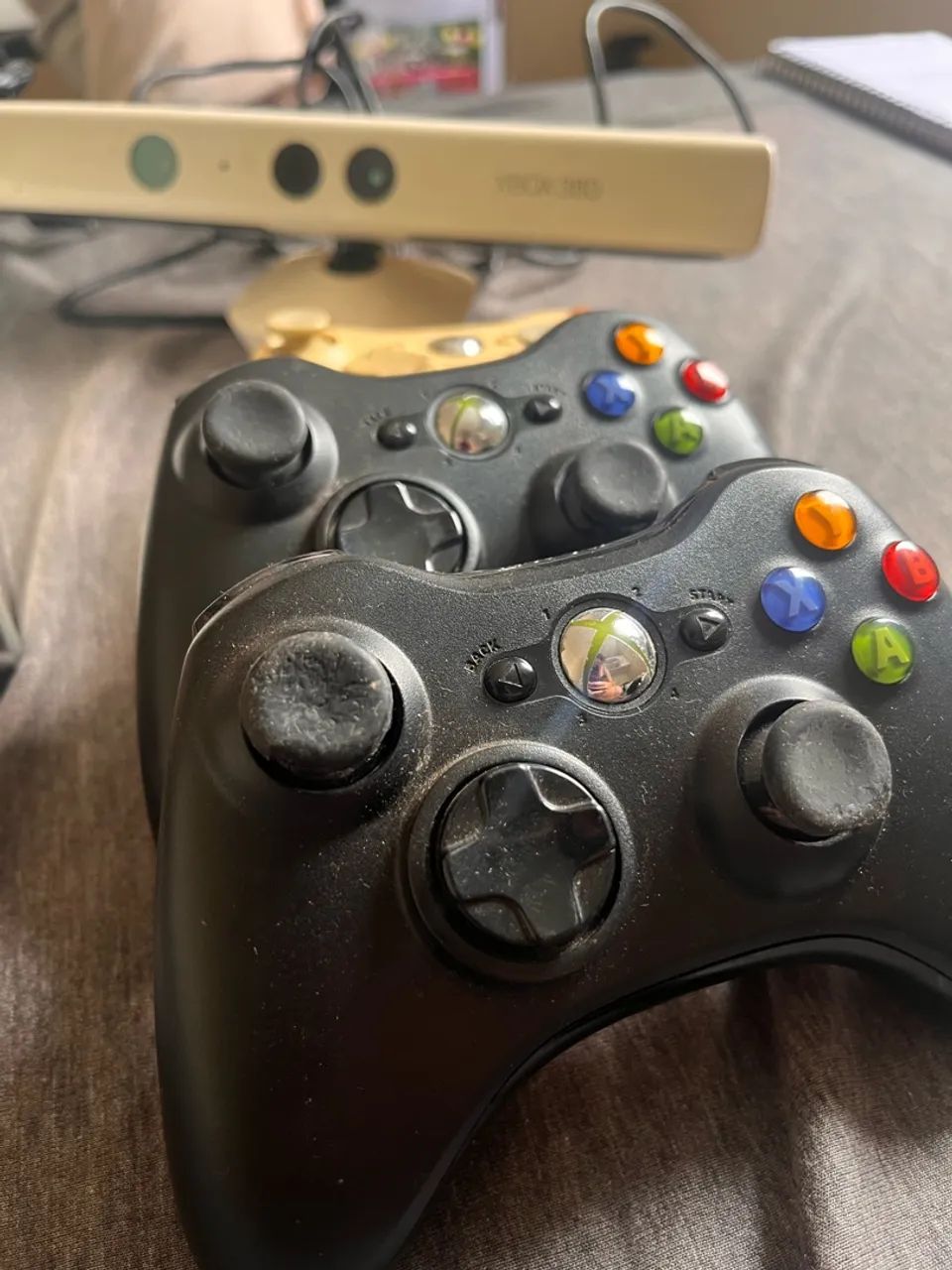 XBOX 360+3 CONTROLES+ KINECT- COM DEFEITO - Foto 4