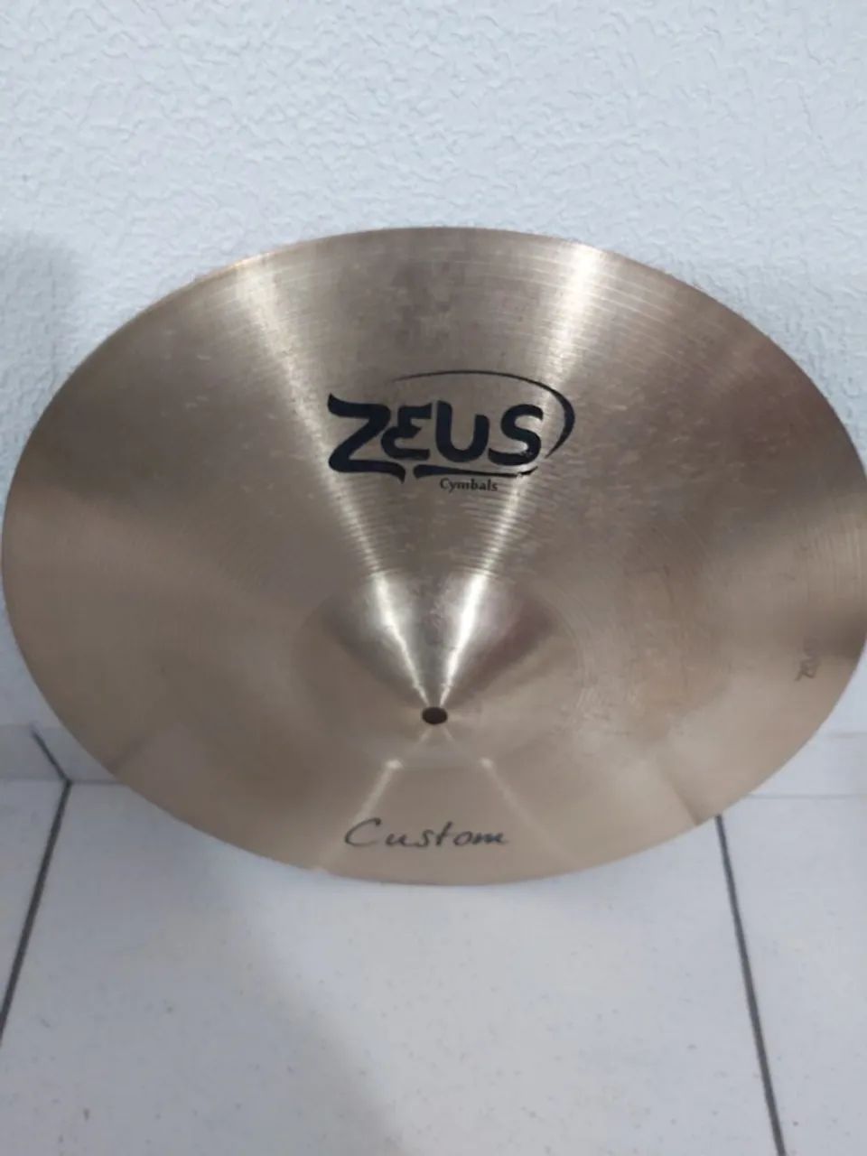 prato marca zeus 17 polegadas crash custon . excelente estado de