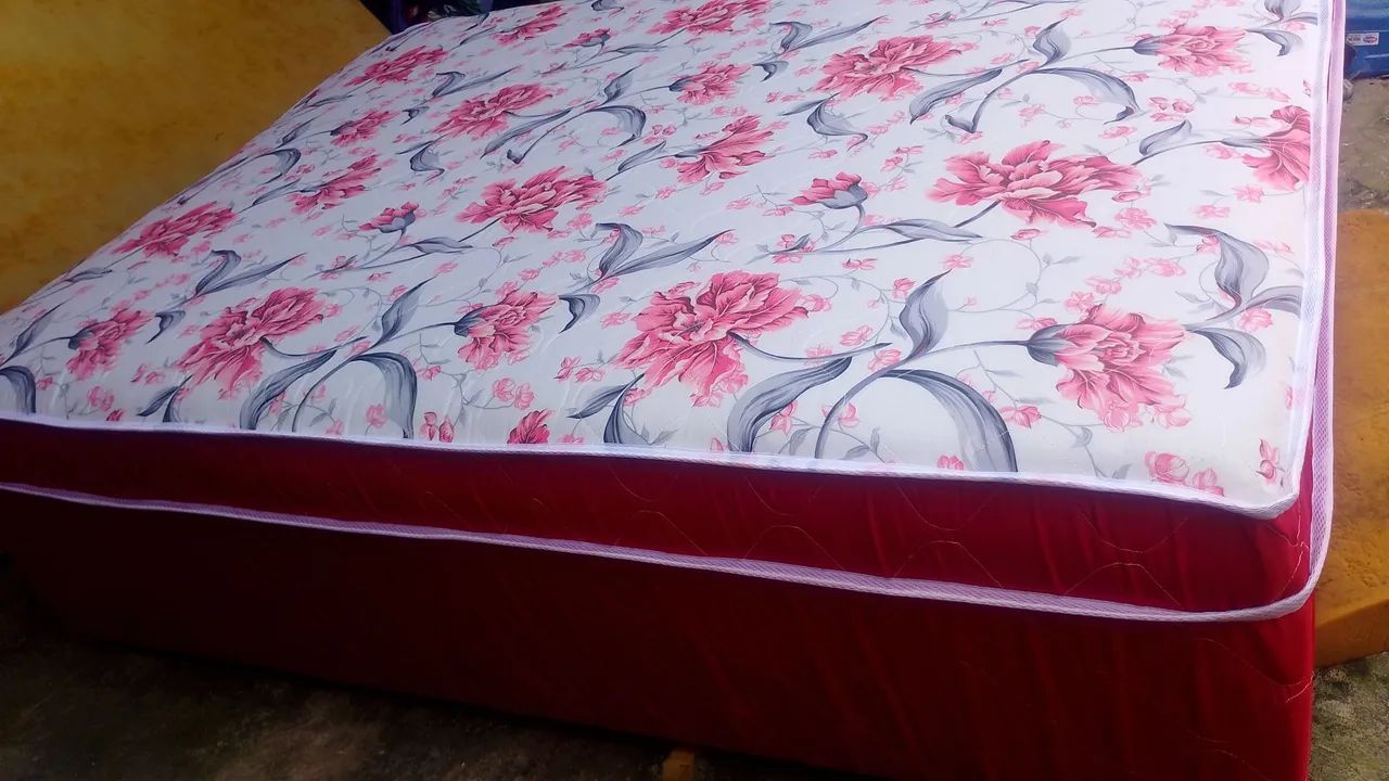 Cama box casal espuma Grossa nova