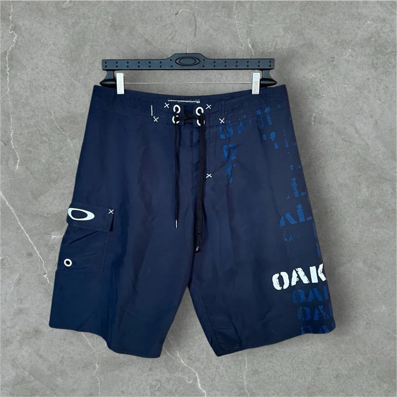 Bermuda Oakley 