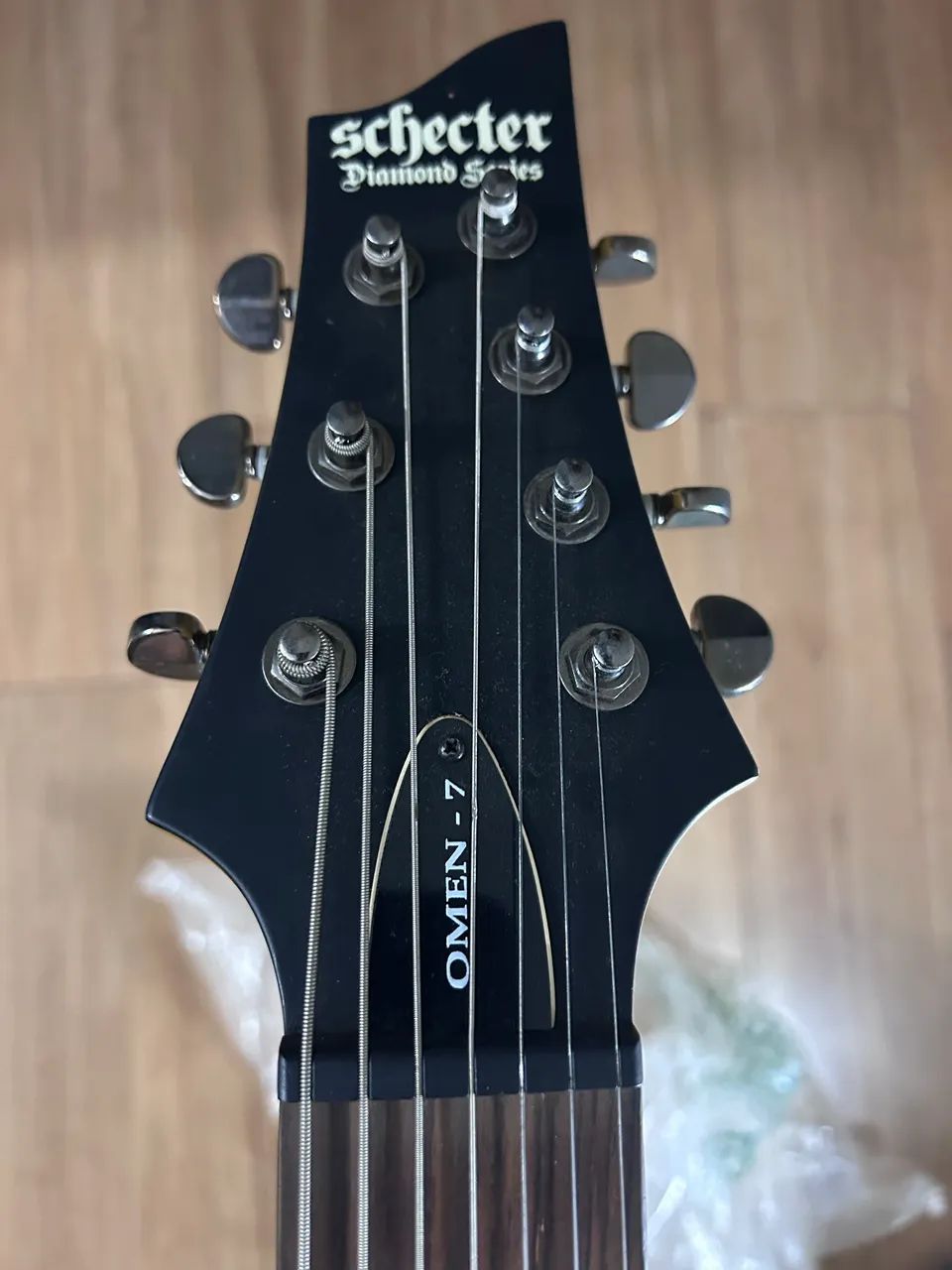 Schecter OMEN-7 Walnut Satin  - Foto 2