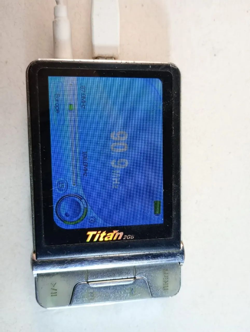 MP5 Player Titan 2GB Antigo Com Camera Radio Retro Y2K - Foto 5