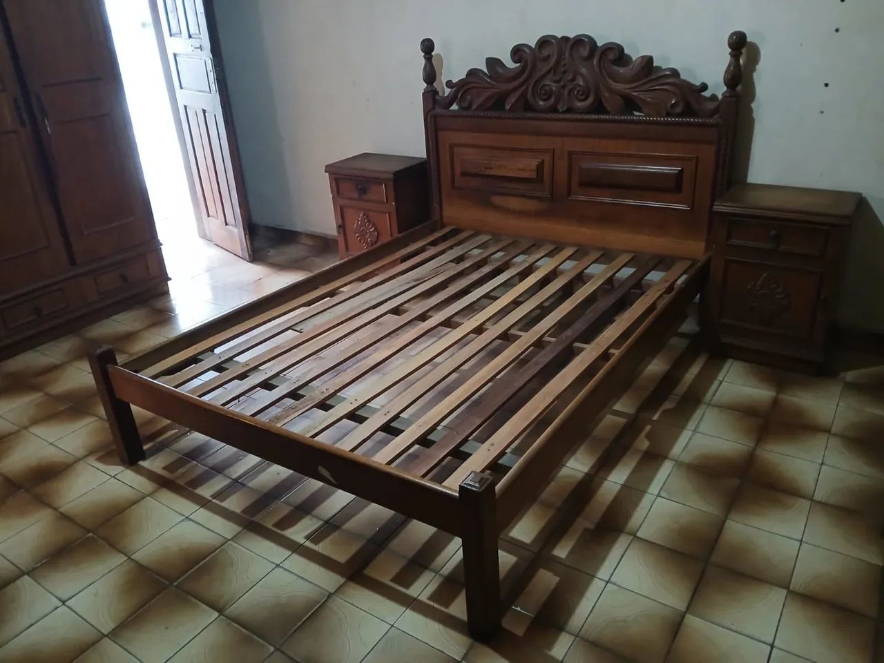 CONJUNTO QUARTO MADEIRA MACIÇA  - Foto 5
