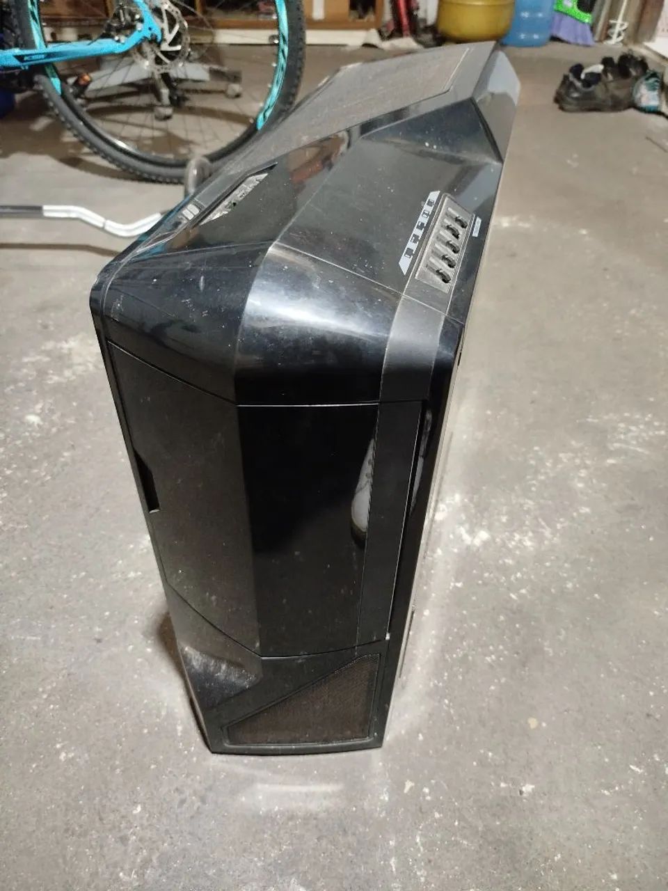 Gabinete NZXT usado