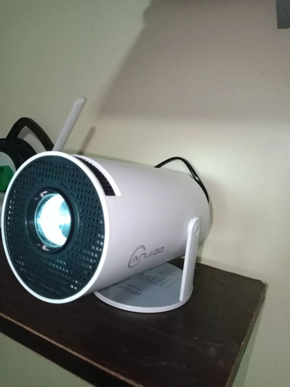 PROJETOR HY300 (Android TV)