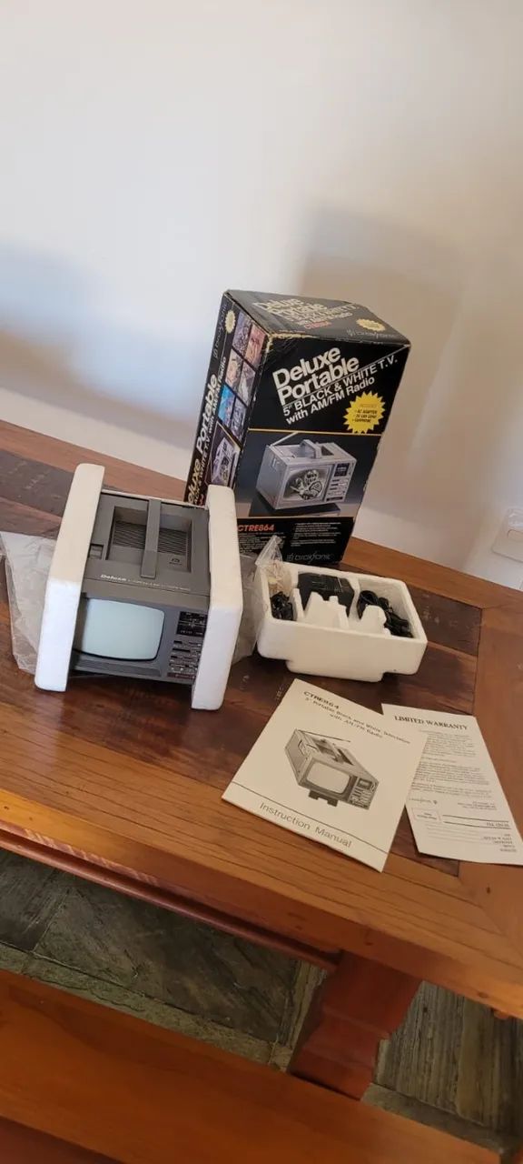 TV Deluxe Portable CTRE864