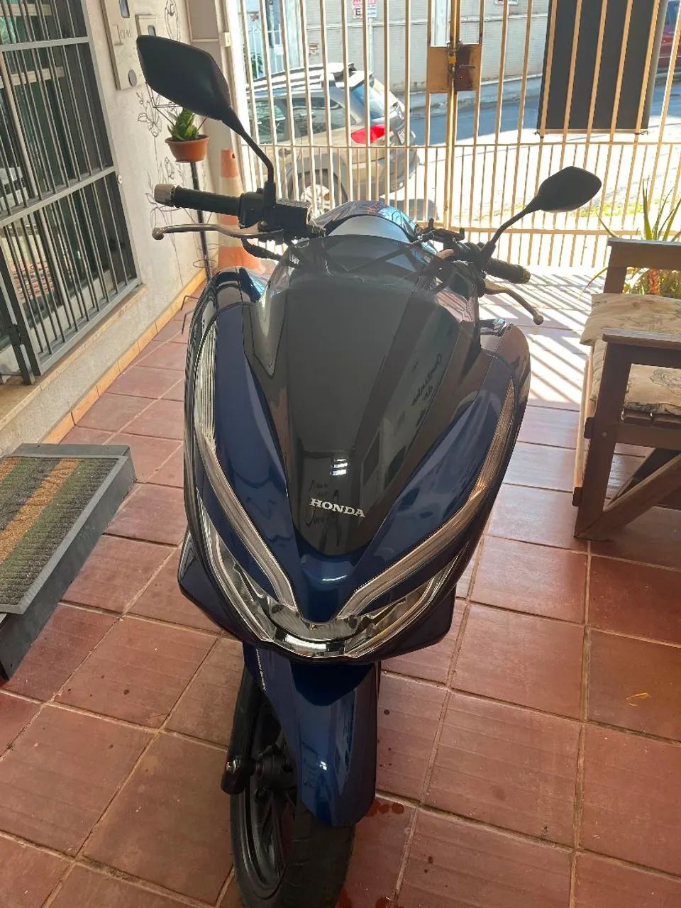 Pcx super conservada de garagem  - Foto 2