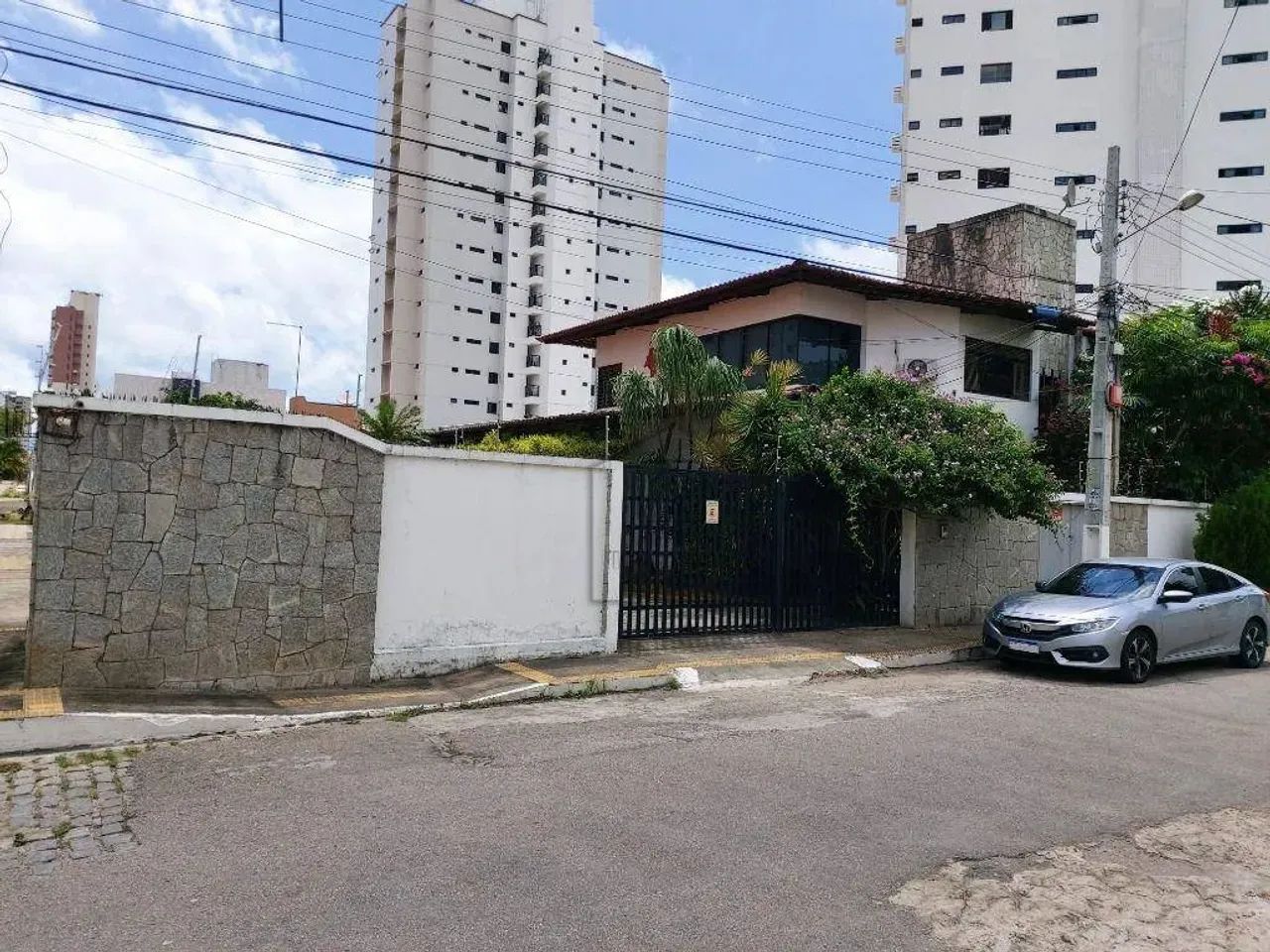 Casa à venda, 401 m² - Lagoa Nova - Natal/RN - CA0455