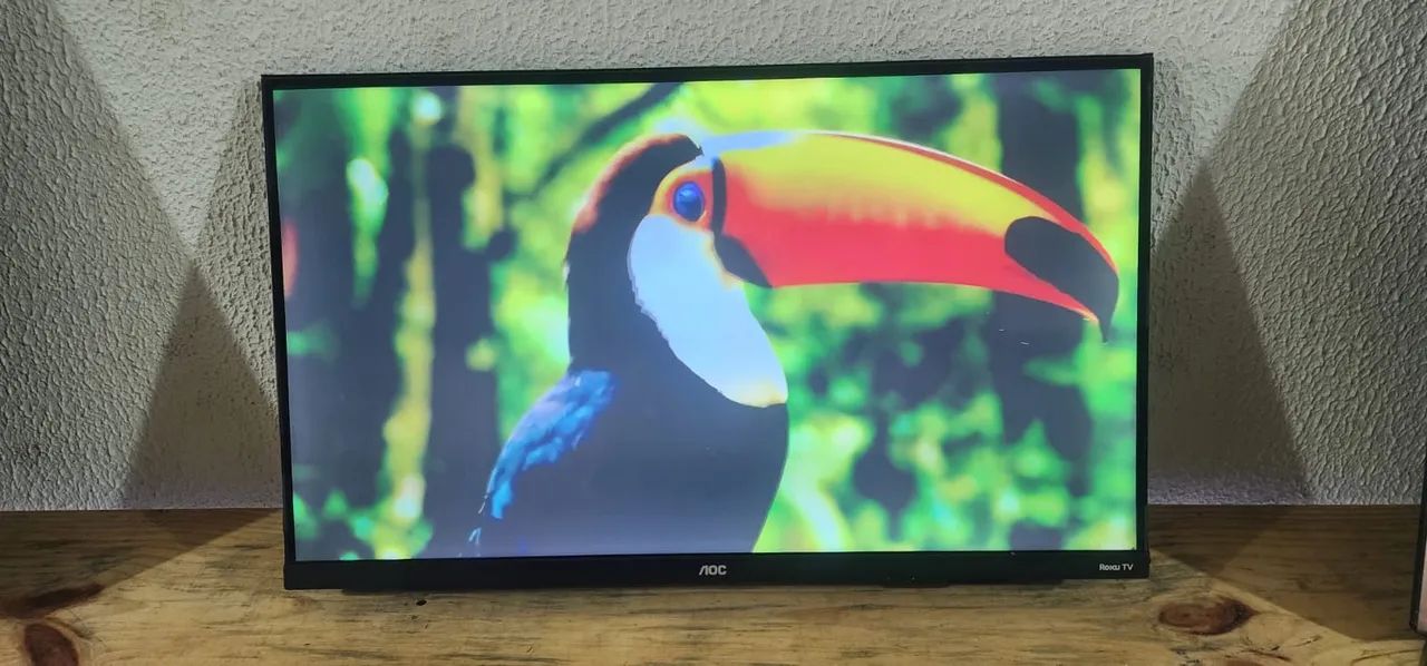 TV 32 polegadas smart com cabo controle todos apss YouTube e Netflix é de mais  - Foto 3