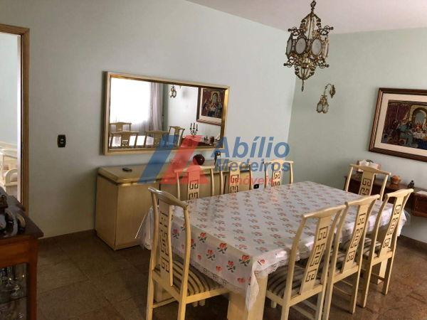 Casa com 5 quartos - Bairro Jardim Lolata em Londrina - Foto 5