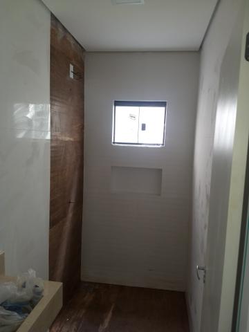 Arniqueira Qd 04 Casa 3 qts 3 suítes fino acabamento condomínio só 580mil Ac Imóvel