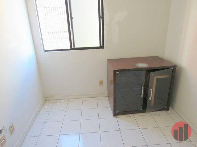 Apartamento com 2 dormitórios para alugar, 70 m² por R$ 1.300,00 - Meireles - Fortaleza/CE - Foto 15