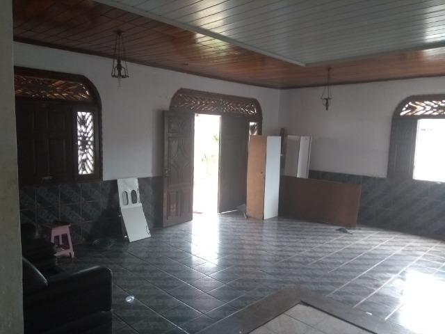 Alugo Casa no centro com espaco para comercio - Foto 3