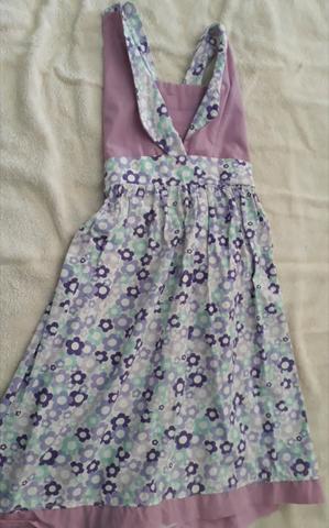 Lote 3 vestidos e 1 saia rodada 6/8 anos - Foto 3
