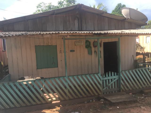 Vende-se ou troca casa