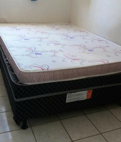 Roupeiro novo e cama semi Nova - Foto 4