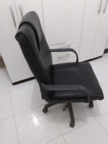 CADEIRA de ESCRITÓRIO GIRATÓRIA - Foto 2