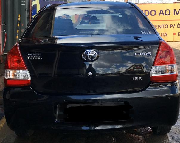 ETIOS Sedan Preto 1.5 X - Foto 6