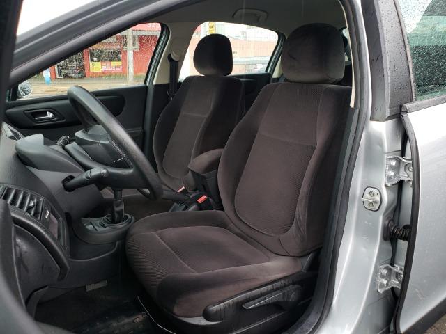 C4 Hatch 1.6 manual - Mais novo de Goiânia - Foto 17
