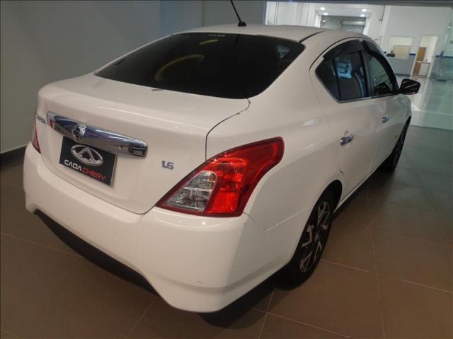 Nissan Versa 1.6 16v Unique - Foto 4