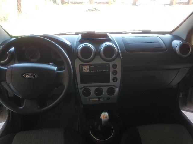 Fiesta Sedan Class 1.6 Completão - Foto 5