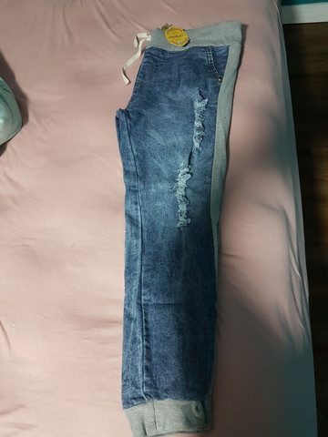 calça jeans com moletom plus size