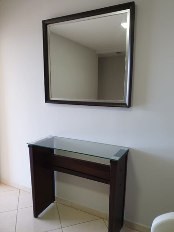 Aceito proposta para este conjunto de espelho e mesa