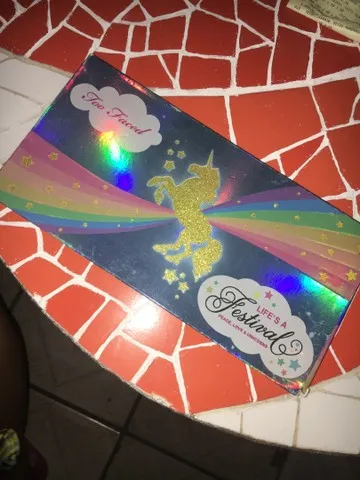 Paleta Too Faced Life?s a festival