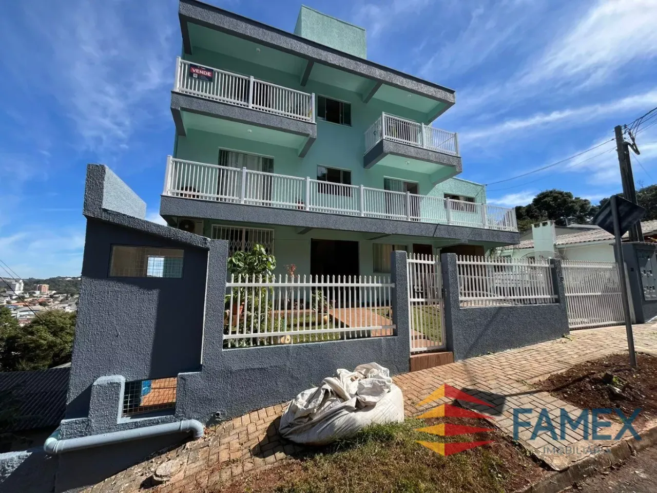 APARTAMENTO À VENDA PRÓXIMO AO CENTRO DE PATO BRANCO - AP841